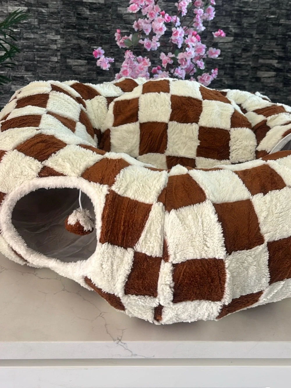 BEDSURE Plush Checkered Cat Tunnel & Bed 🏁🤎🐾🐈